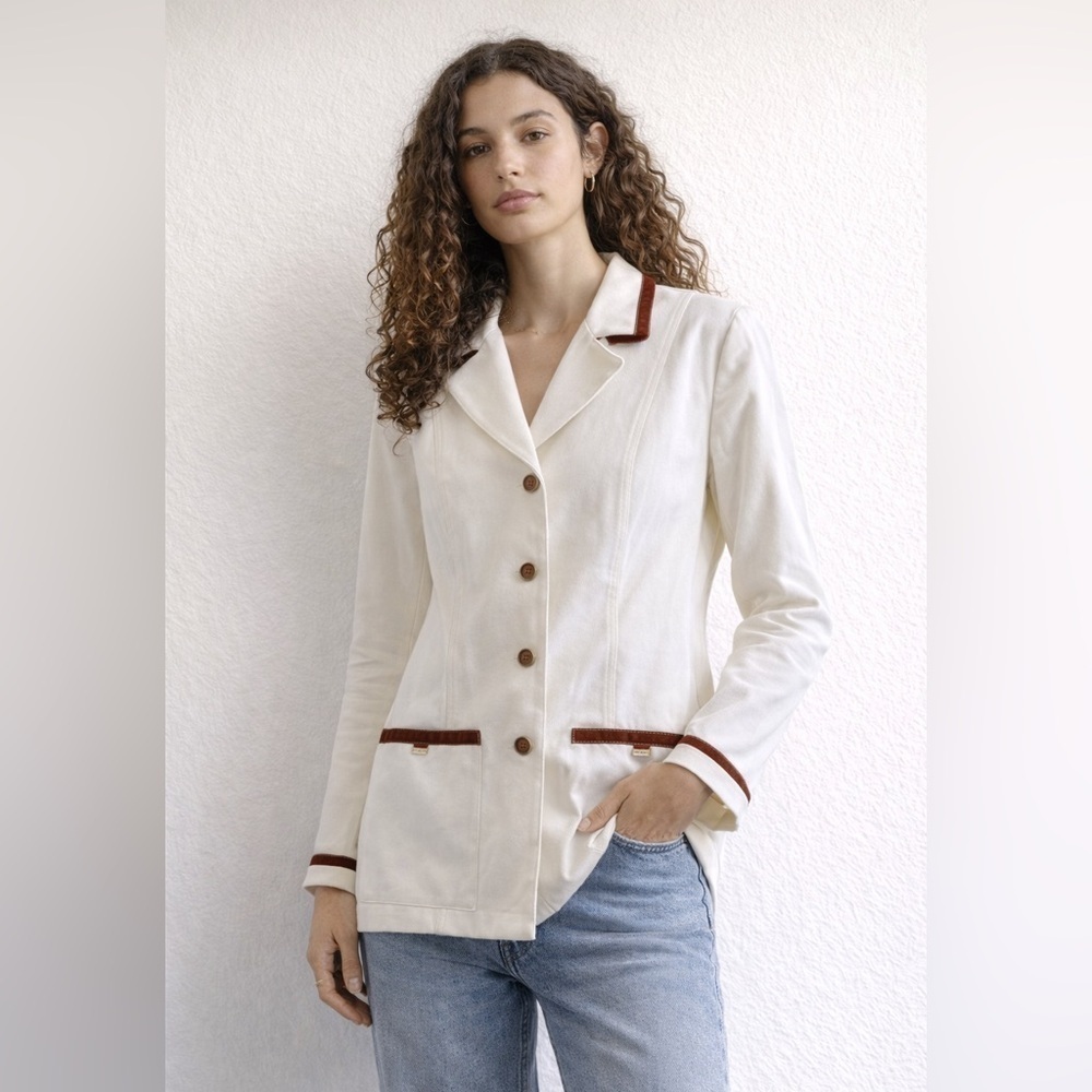 Vintage St. John Sport By Marie Gray White with Tan Trim Blazer size Small - Picture 2 of 9
